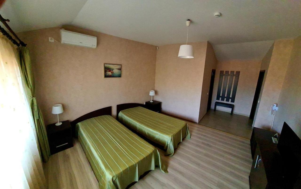 La Salcii Motel Кълъраш Екстериор снимка