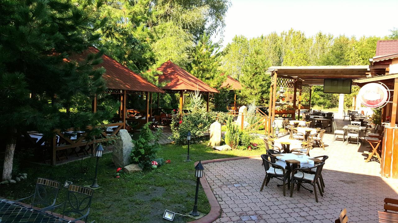 La Salcii Motel Кълъраш Екстериор снимка