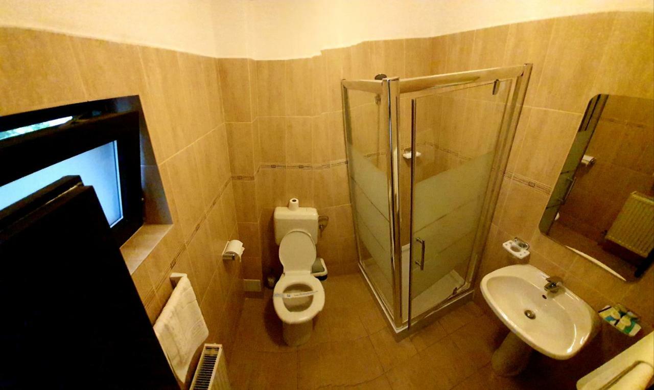 La Salcii Motel Кълъраш Екстериор снимка